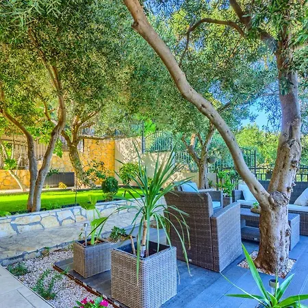 Vikendica Desideria *