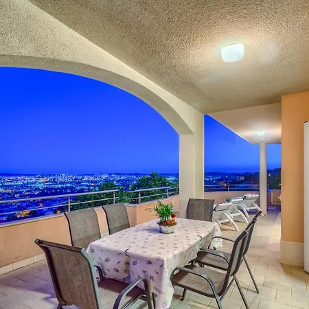 Vikendica Desideria *