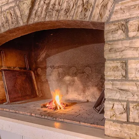 Vikendica Desideria Solin